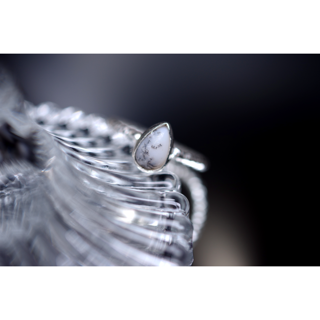 SALE ☆新作☆『デンドライトオパール』の世界でひとつの天然石リングsv925 レディースのアクセサリー(リング(指輪))の商品写真