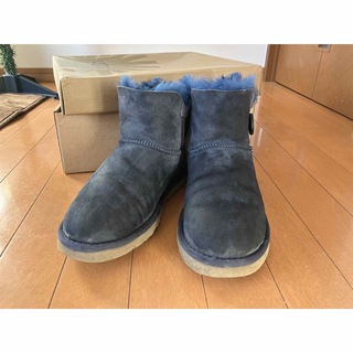 アグオーストラリア(UGG AUSTRALIA)のugg24cmアグネイビーショートムートンブーツミニベイリーボタン紺us7(ブーツ)