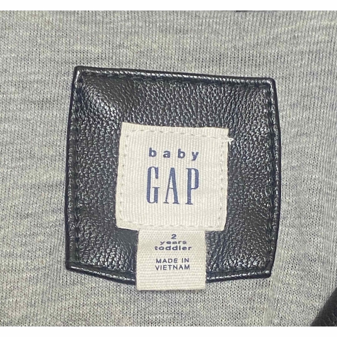 babyGAP(ベビーギャップ)のbaby GAP ライダースジャケット 革ジャン キッズ/ベビー/マタニティのキッズ服男の子用(90cm~)(ジャケット/上着)の商品写真