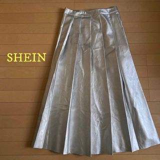 シーイン(SHEIN)のSHEIN メタリックプリーツスカート　シルバー　ロング丈　レディースS(ロングスカート)