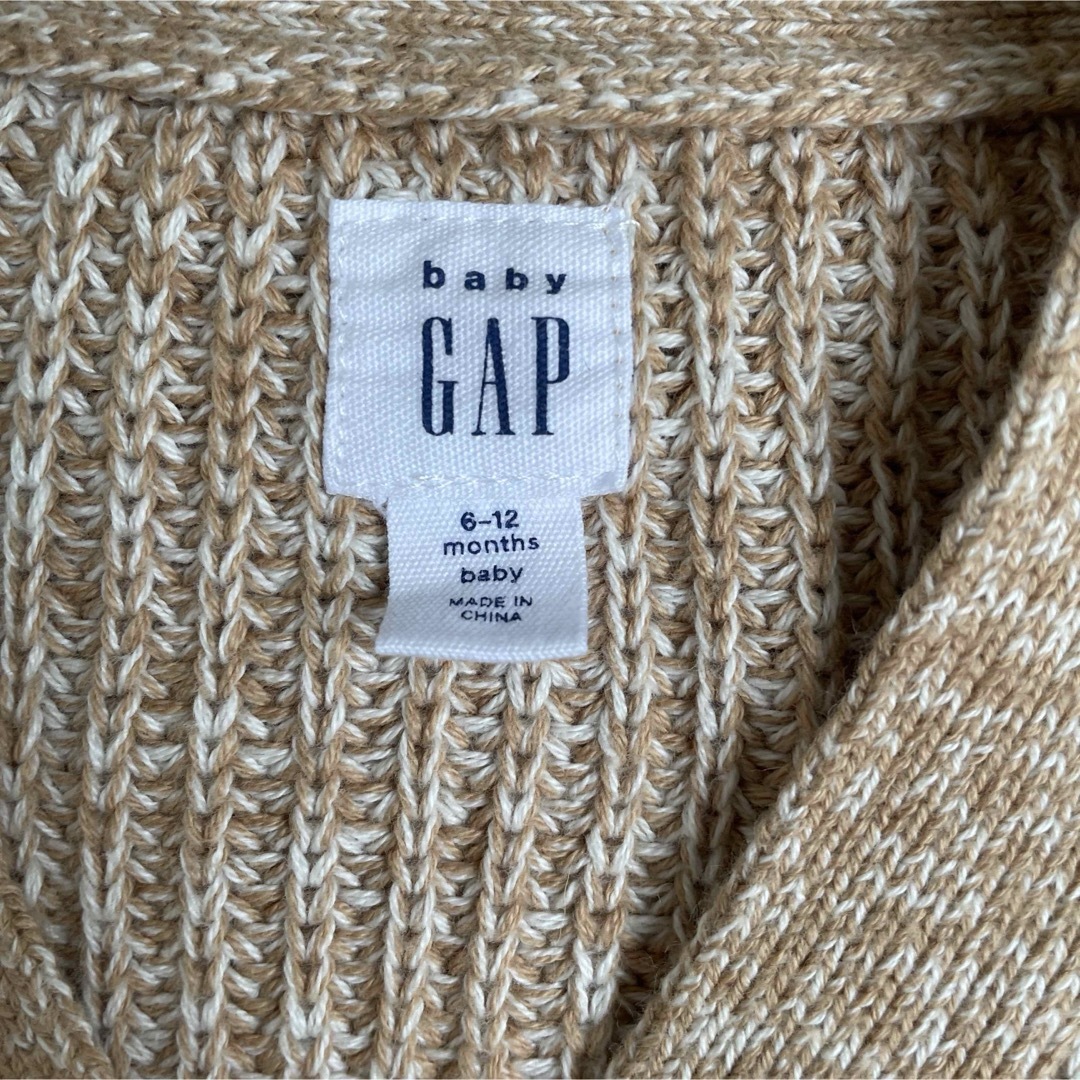 GAP Kids(ギャップキッズ)のbaby gap ニット　カーディガン キッズ/ベビー/マタニティのベビー服(~85cm)(カーディガン/ボレロ)の商品写真