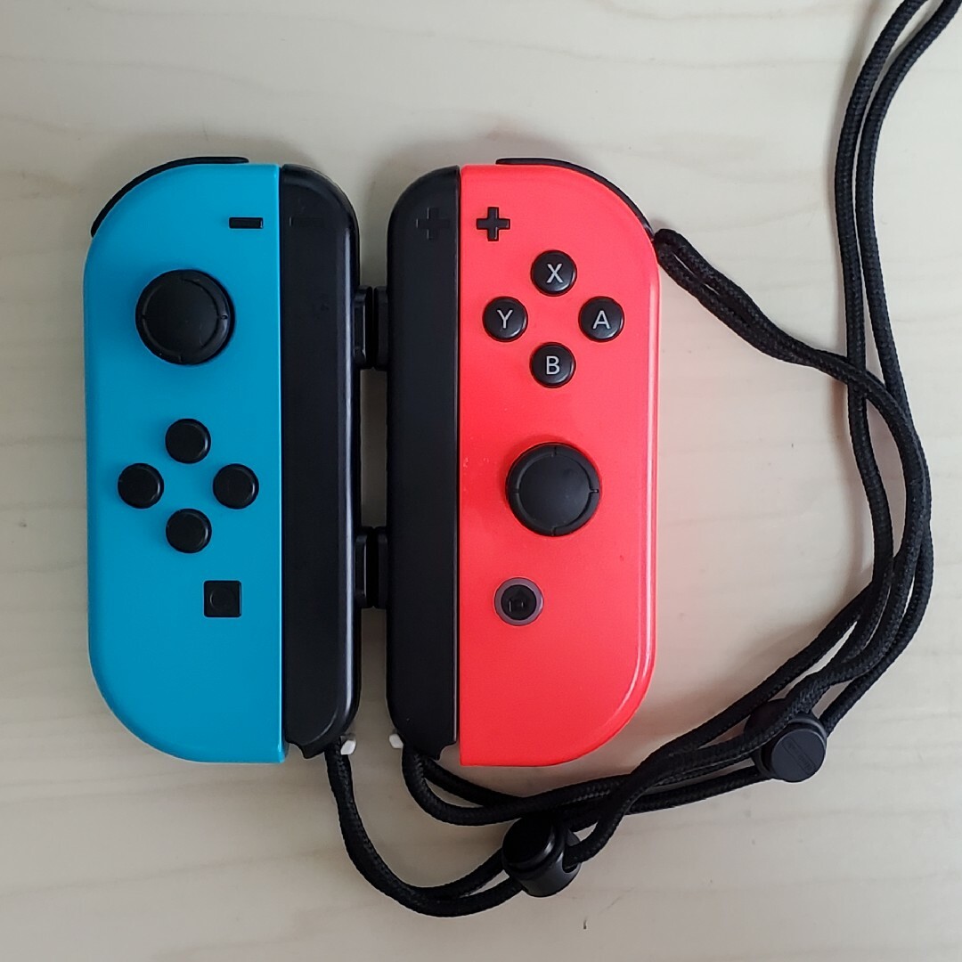 Nintendo Switch(ニンテンドースイッチ)のNintendo Switch Joy-Conセット ネオンブルー ネオンレッド エンタメ/ホビーのゲームソフト/ゲーム機本体(その他)の商品写真