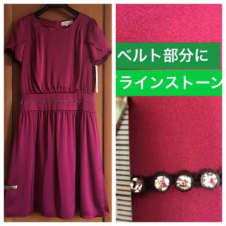 ソワール(SOIR)の新品♡東京ソワール ココラッシー♡ ラインストーン付サテンドレス♡謝恩会♡披露宴(ミディアムドレス)