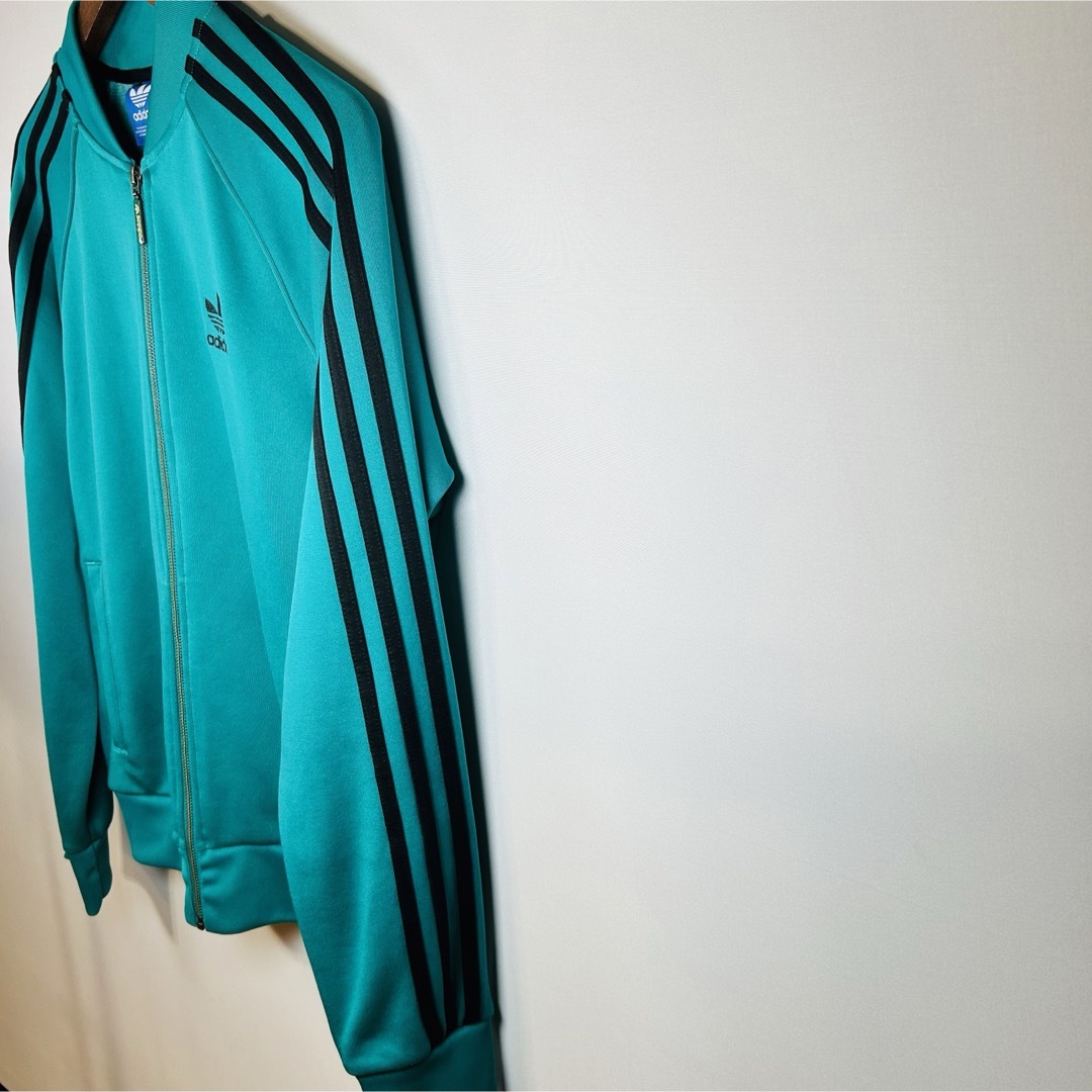 Originals（adidas）(オリジナルス)のアディダス オリジナルス　松村北斗 着用 スーパースター トラックジャケット メンズのトップス(ジャージ)の商品写真