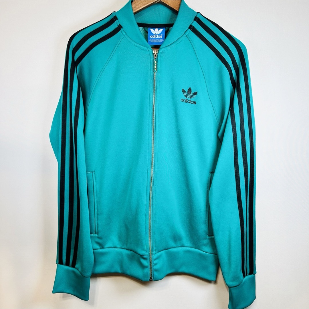 Originals（adidas）(オリジナルス)のアディダス オリジナルス　松村北斗 着用 スーパースター トラックジャケット メンズのトップス(ジャージ)の商品写真