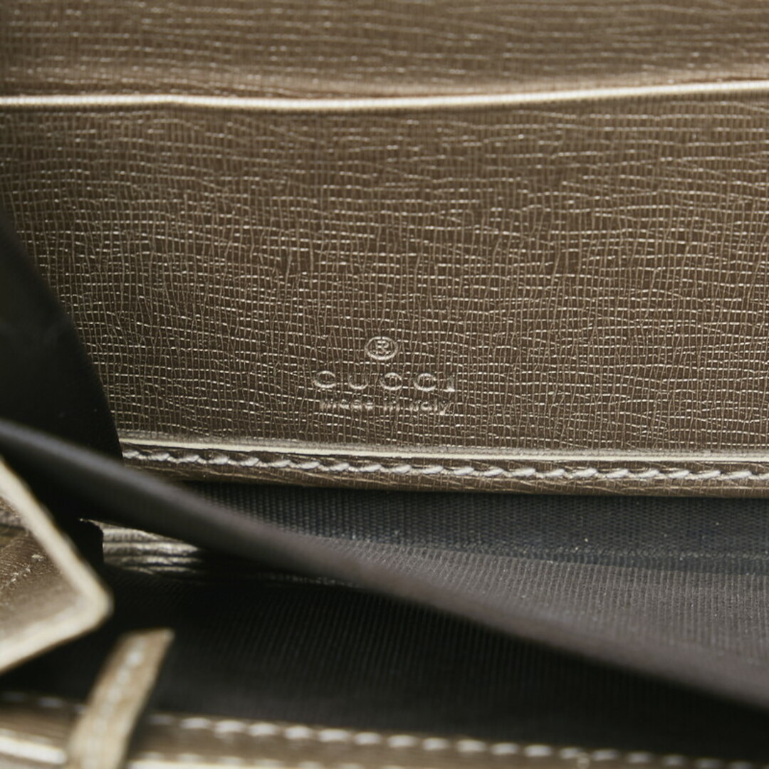 GUCCI - グッチ ラブリー ハートチャーム ゴールド金具 ラウンド GUCCI - グッチ ラブリー ハートチャーム ゴールド金具 ラウンド