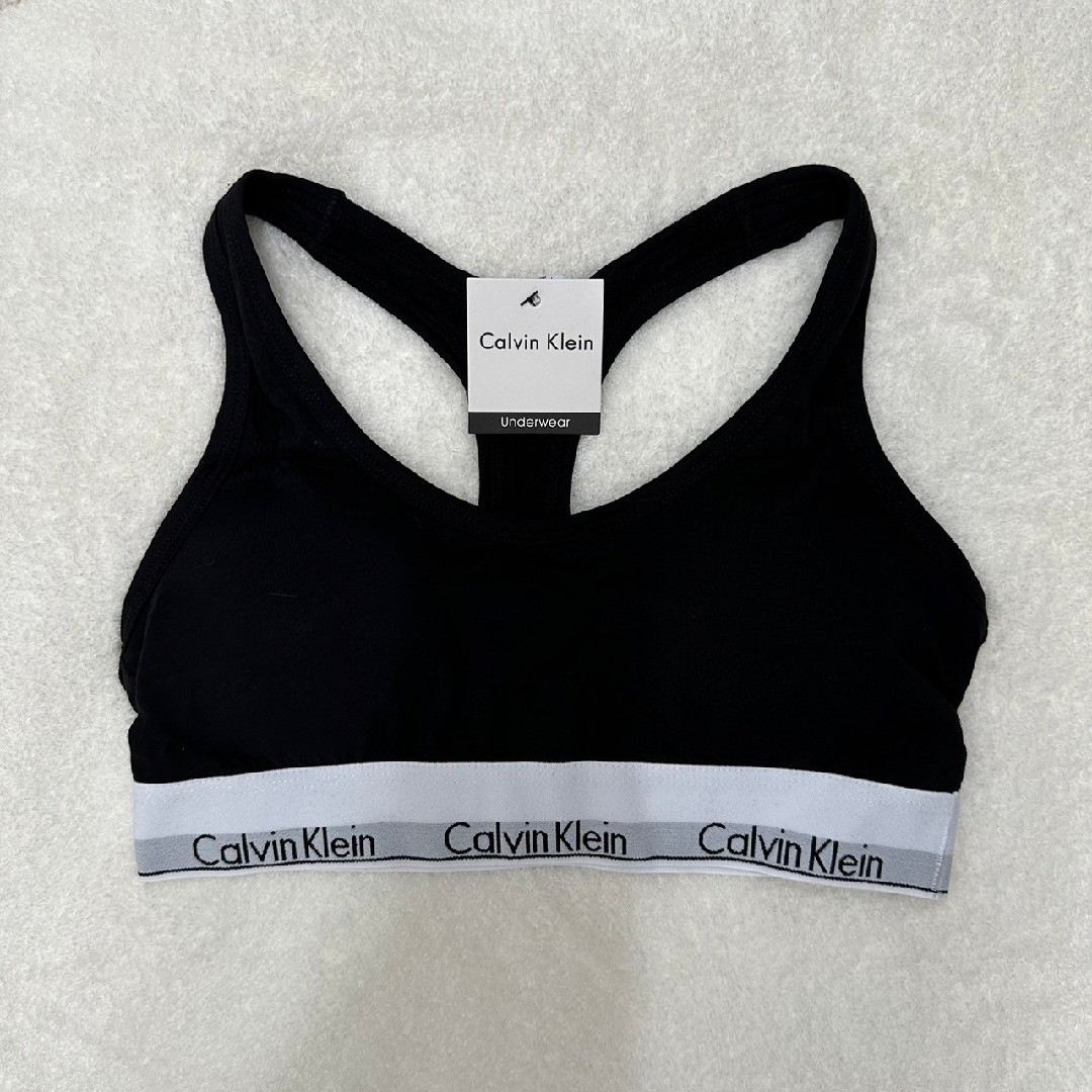 Calvin Klein(カルバンクライン)の新品未使用♡　Mサイズカルバンクライン　レディース　タンクトップショーツセット レディースの下着/アンダーウェア(ブラ&ショーツセット)の商品写真