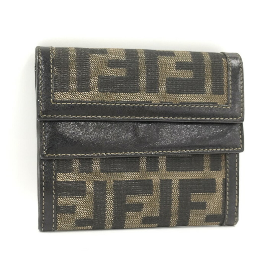 FENDI(フェンディ)のFENDI コンパクトウォレット 三つ折り財布 Wフラップ ズッカ レザー レディースのファッション小物(財布)の商品写真