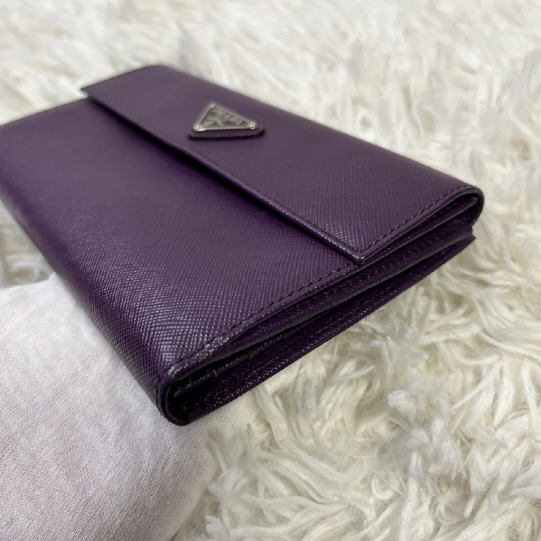 PRADA(プラダ)のプラダ　三角ロゴ　長財布　折り財布　紫　サフィアーノ　レザー　美品 レディースのファッション小物(財布)の商品写真