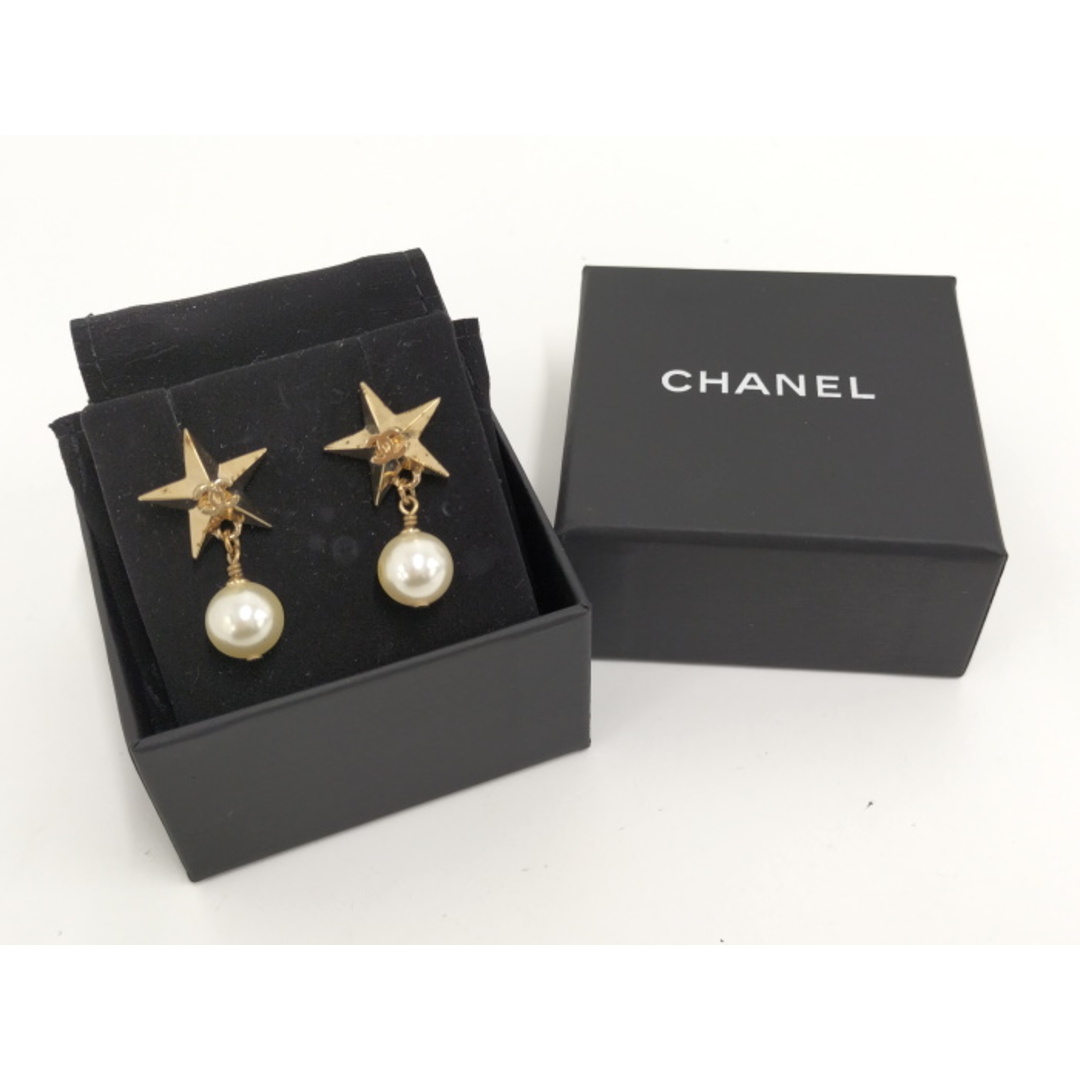 CHANEL(シャネル)のCHANEL ピアス スター パール ココマーク メッキ ゴールド A17C レディースのアクセサリー(ピアス)の商品写真