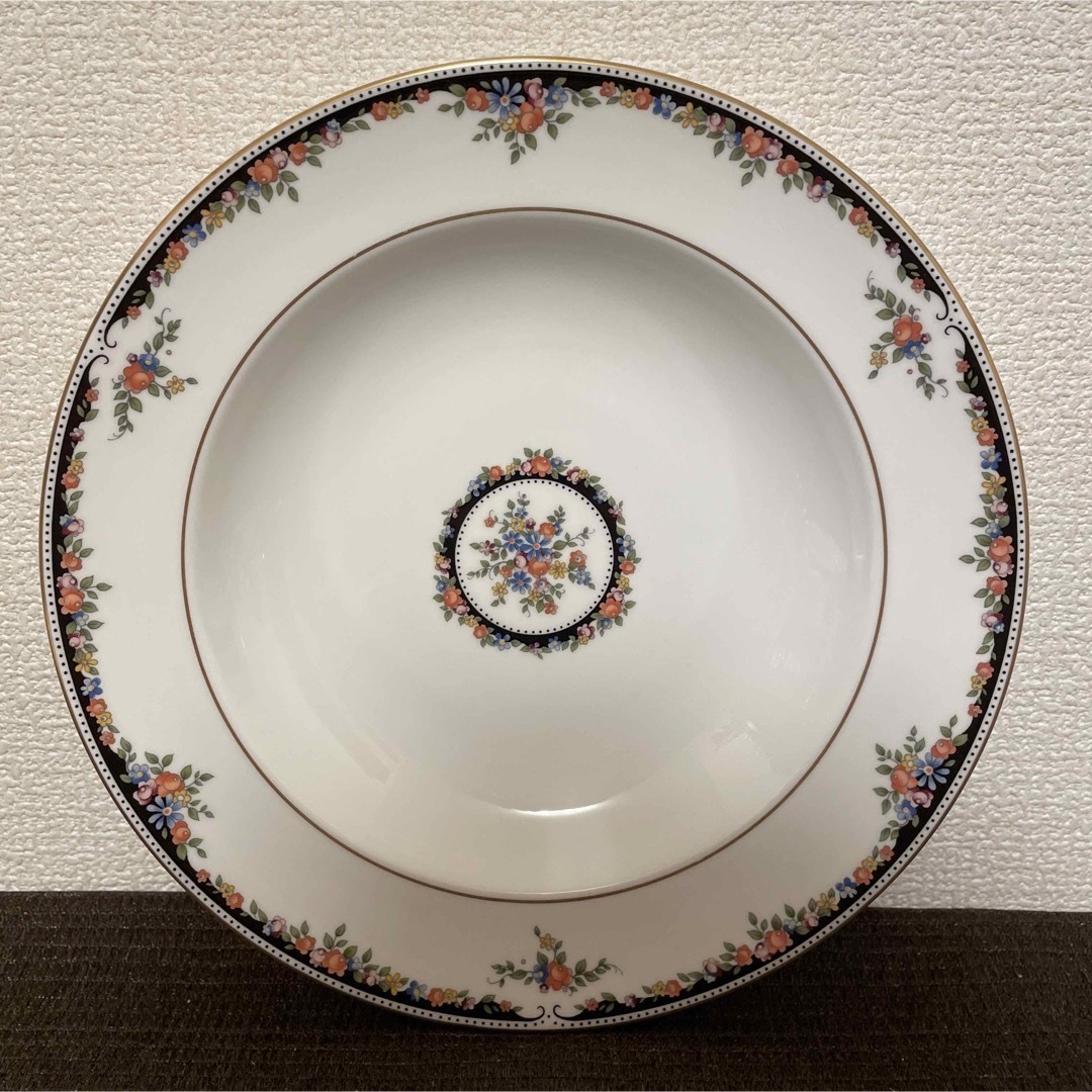 ボーンチャイナWEDGWOOD ウェッジウッド オズボーン 22.5cmプレート