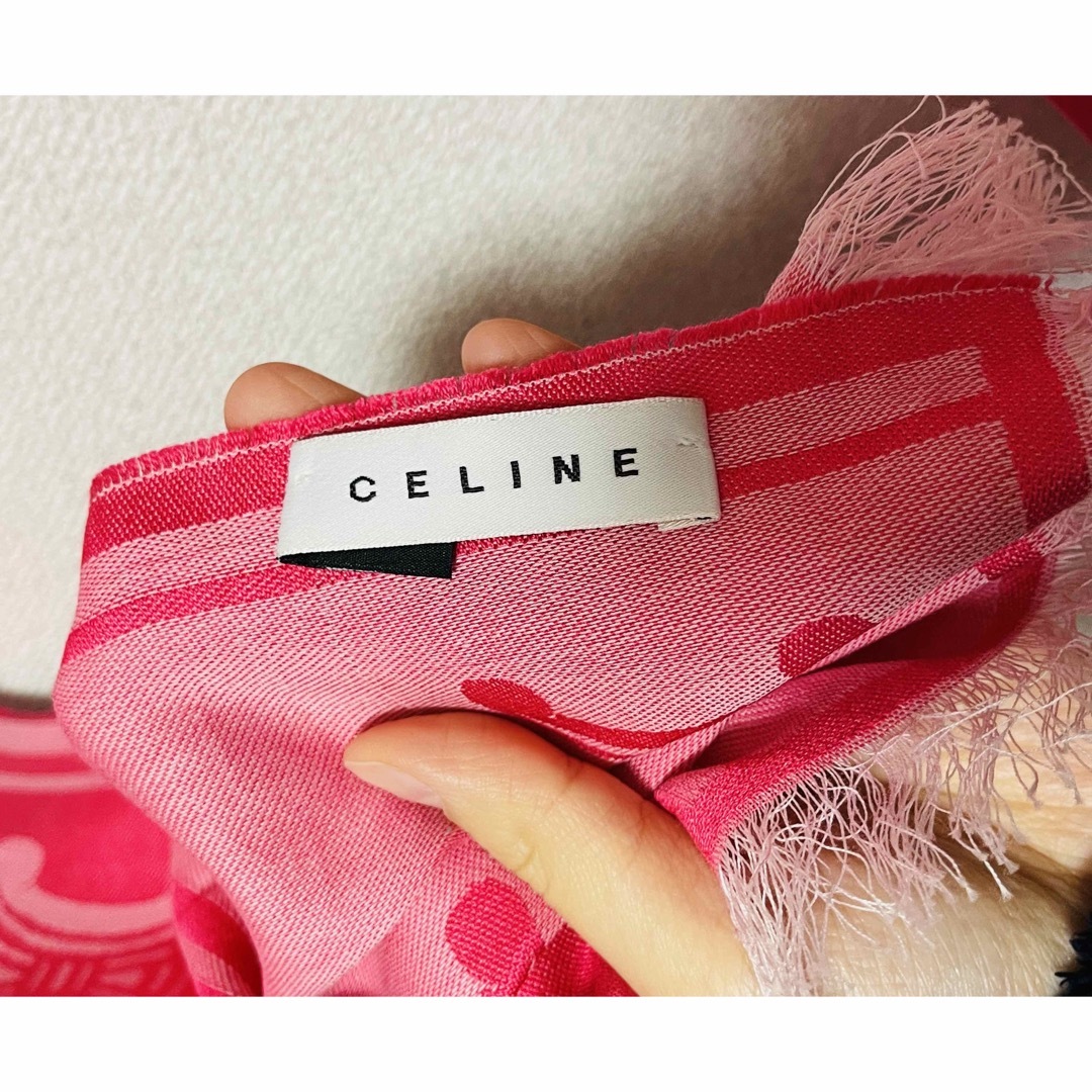 celine(セリーヌ)の状態考慮　セリーヌ　マカダム　トリオンフ　総柄　ストール　コットン×シルク レディースのファッション小物(ストール/パシュミナ)の商品写真