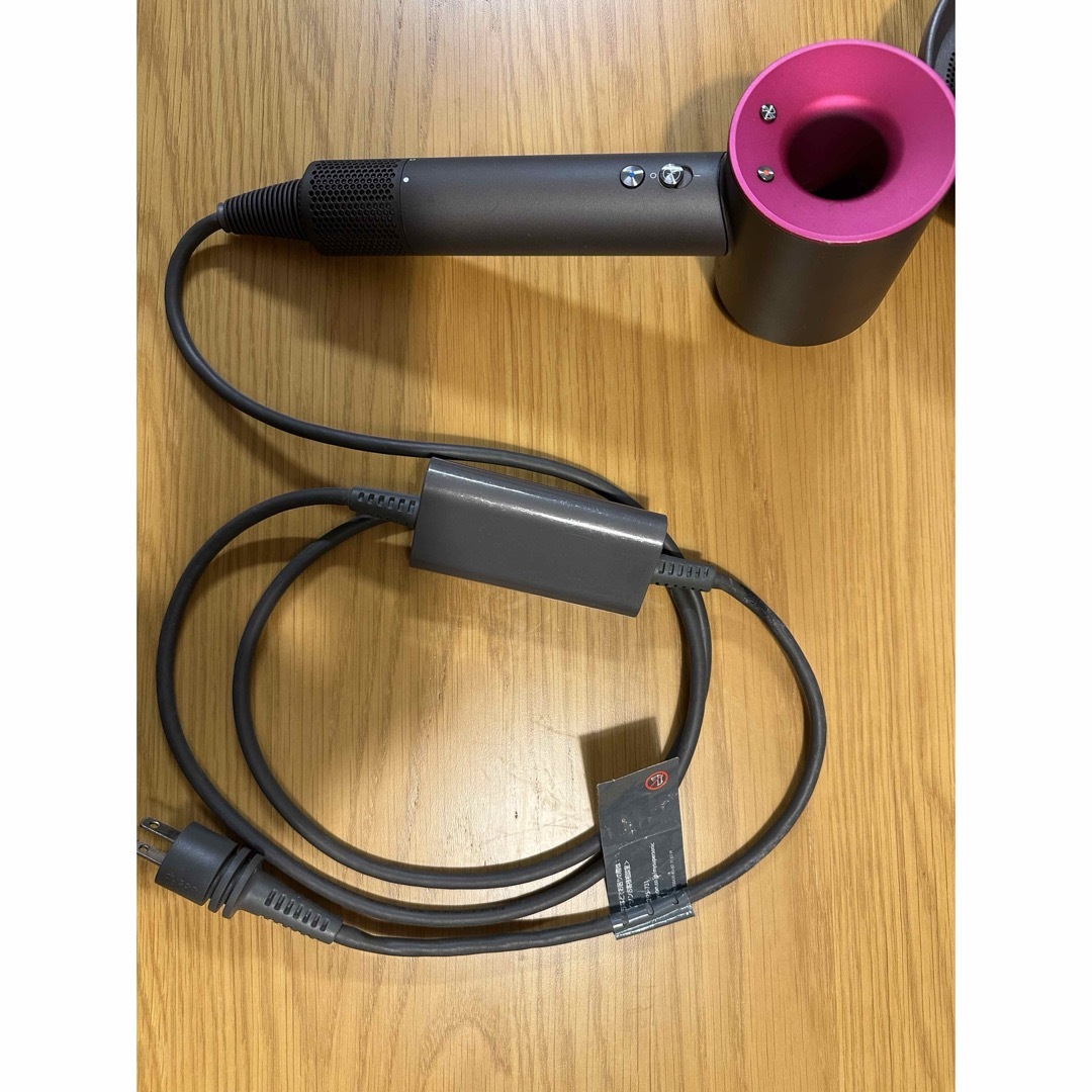 Dyson(ダイソン)のDyson ドライヤー スマホ/家電/カメラの美容/健康(ドライヤー)の商品写真