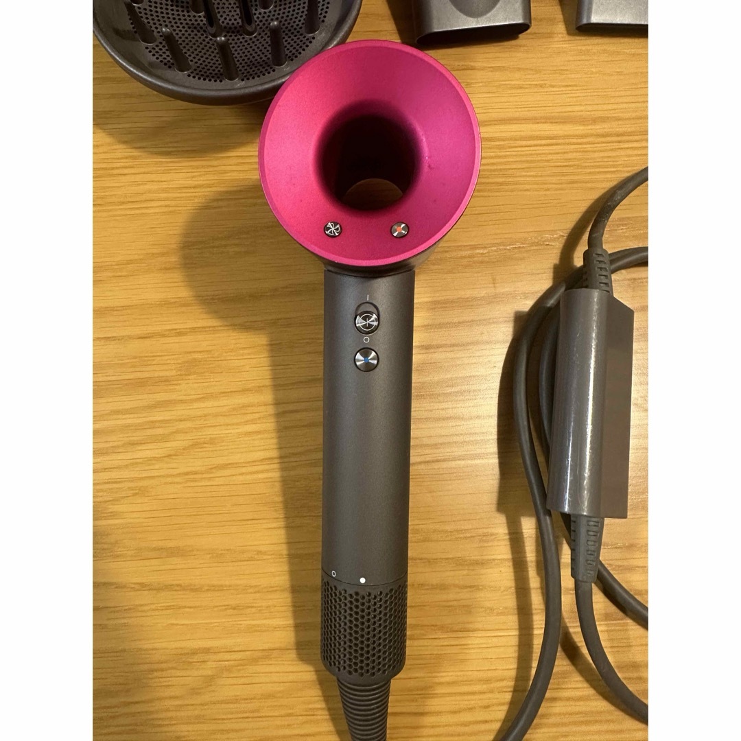 Dyson(ダイソン)のDyson ドライヤー スマホ/家電/カメラの美容/健康(ドライヤー)の商品写真