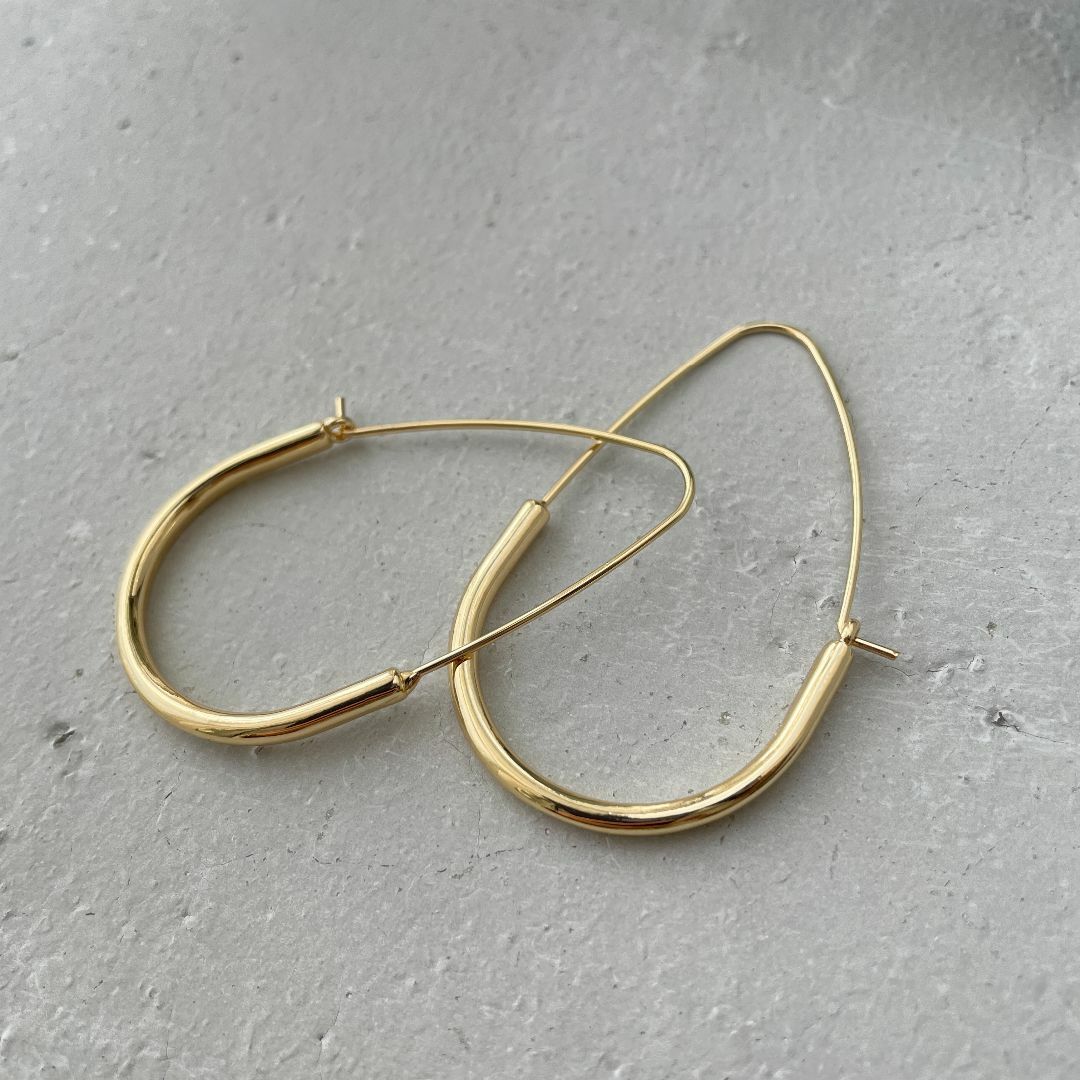 oval hoop pierce　トゥモローランド トゥデイフル ザラ　お好きに レディースのアクセサリー(ピアス)の商品写真