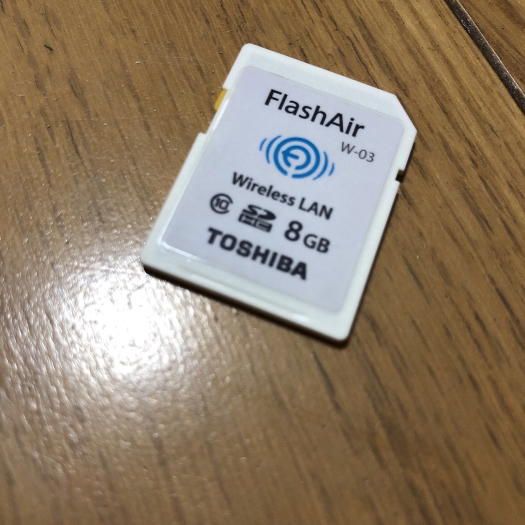 TOSHIBA FlashAir W-03 8GB 無線LAN機能付きSDカード 自動車/バイクの自動車(レーダー探知機)の商品写真