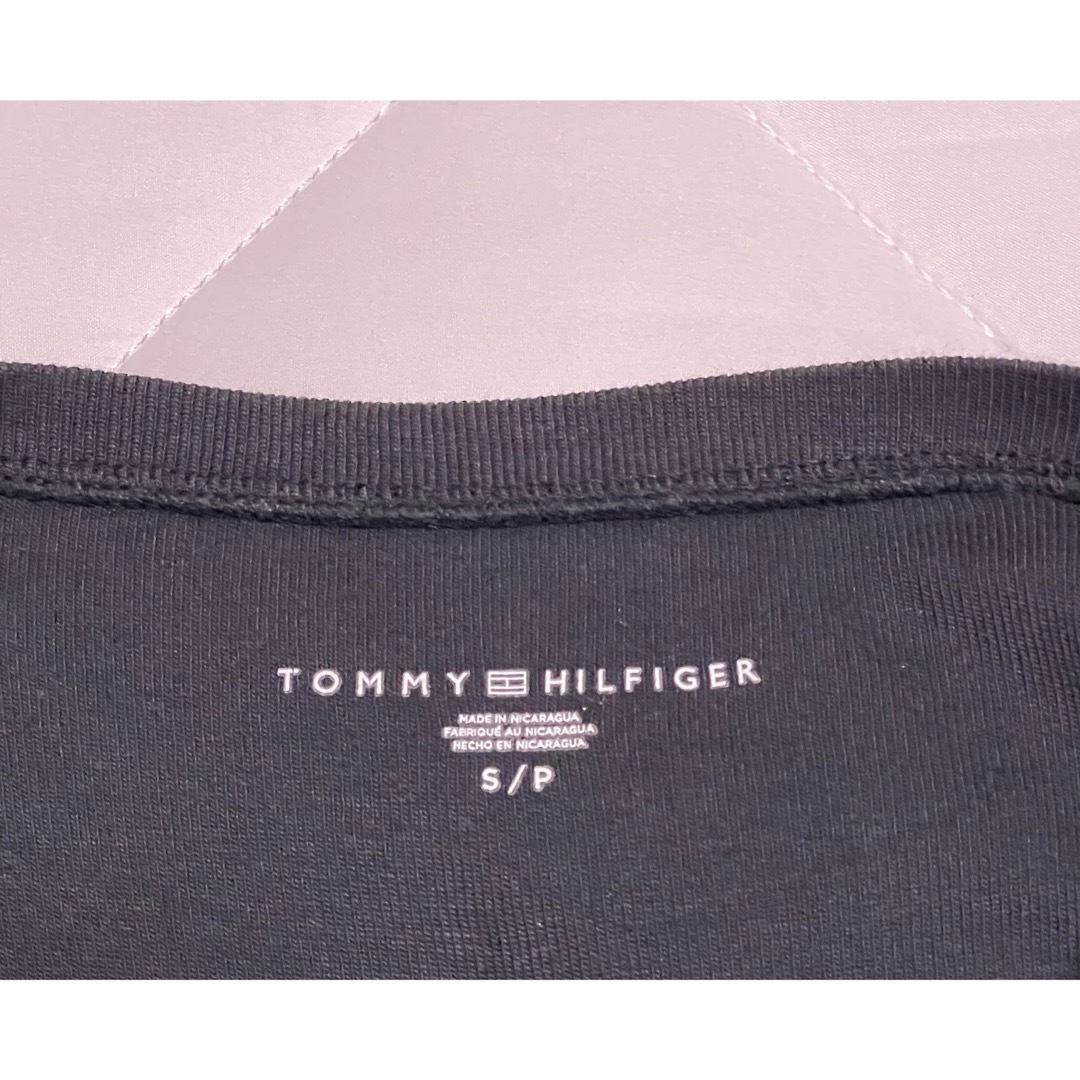 TOMMY HILFIGER(トミーヒルフィガー)のTOMMY HILFIGER   ロンT レディースのトップス(Tシャツ(長袖/七分))の商品写真