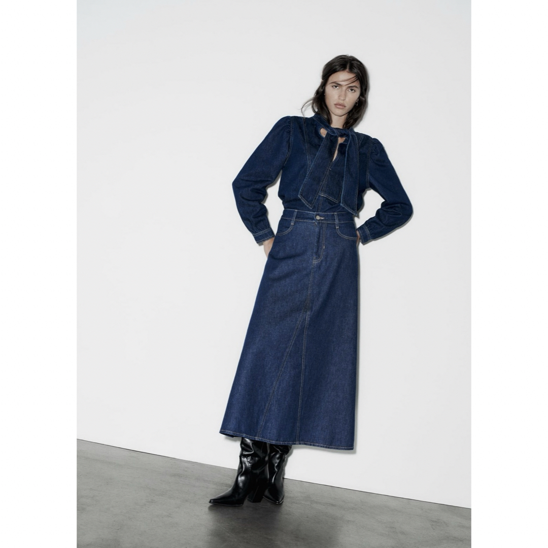 ZARA(ザラ)のZARA リボンデニムブラウス【限定値下げ1/15まで】 レディースのトップス(シャツ/ブラウス(長袖/七分))の商品写真