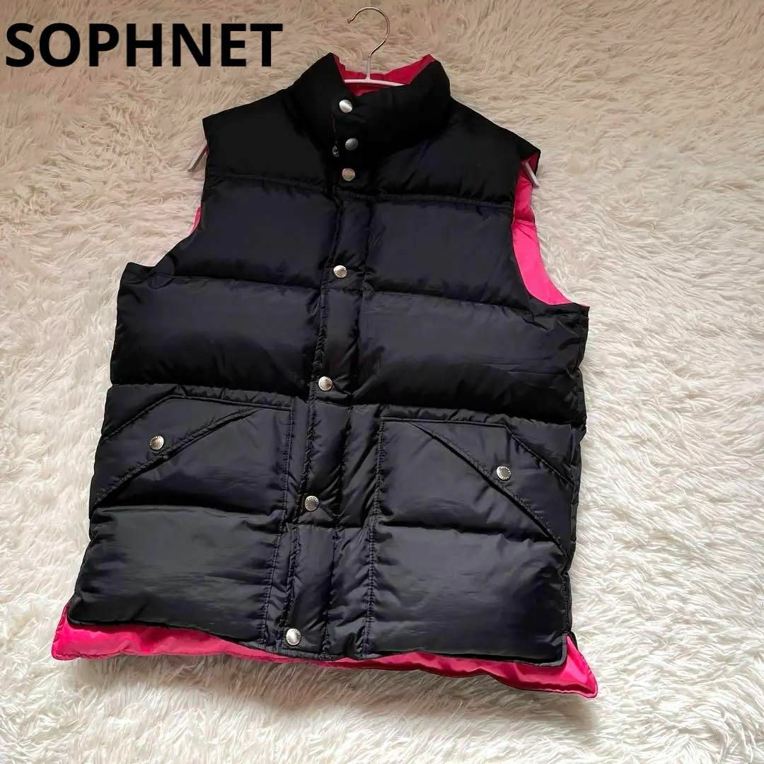 SOPHNET.(ソフネット)のソフネット　SOPH　ダウンベスト　ブラック　ピンク　S メンズのジャケット/アウター(ダウンベスト)の商品写真