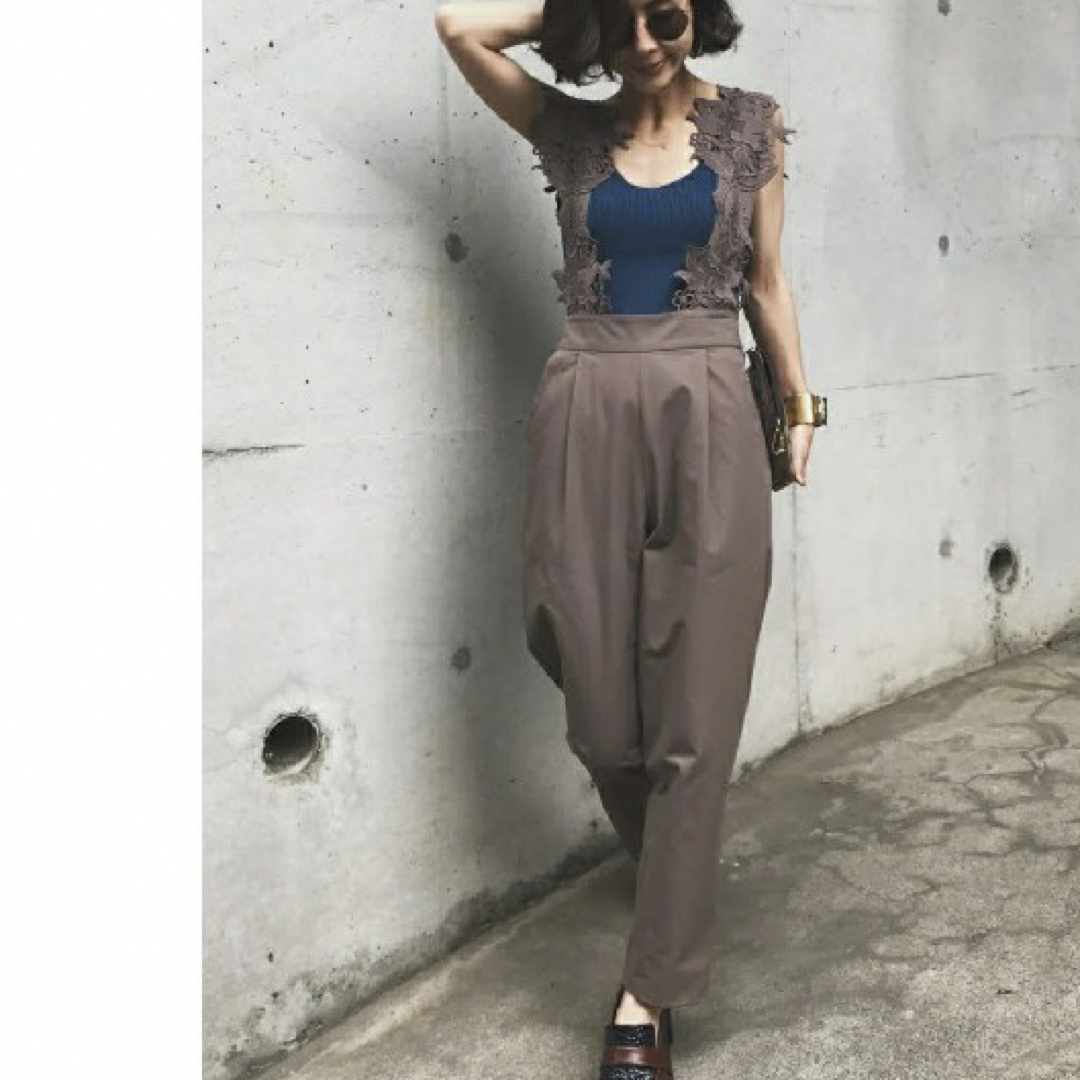 Ameri VINTAGE(アメリヴィンテージ)のAmeri / motif lace pants レディースのパンツ(サロペット/オーバーオール)の商品写真