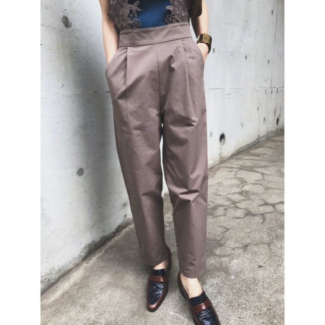 Ameri VINTAGE(アメリヴィンテージ)のAmeri / motif lace pants レディースのパンツ(サロペット/オーバーオール)の商品写真