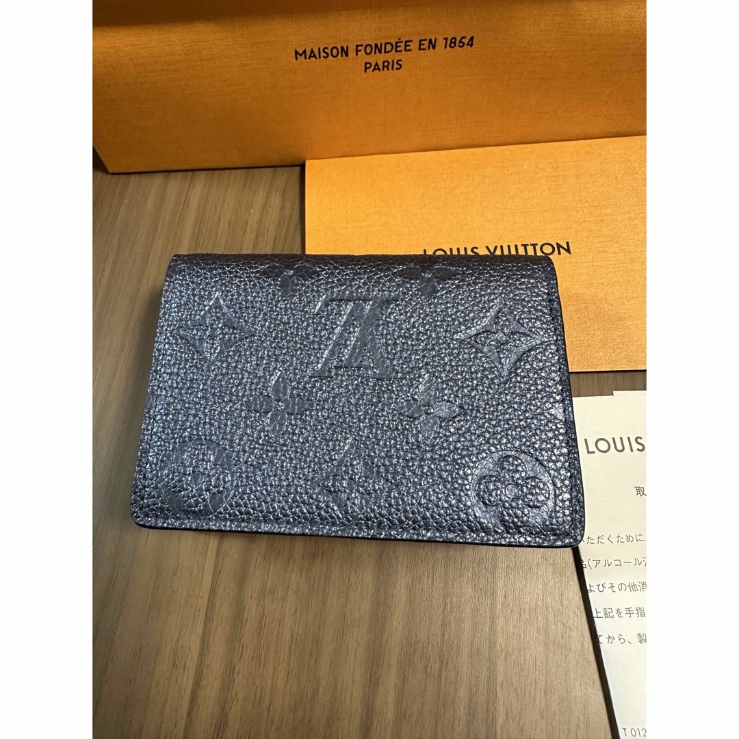 LOUIS VUITTON(ルイヴィトン)のLOUIS VUITTON ２つ折り財布　ポルトフォイユ•クレア レディースのファッション小物(財布)の商品写真