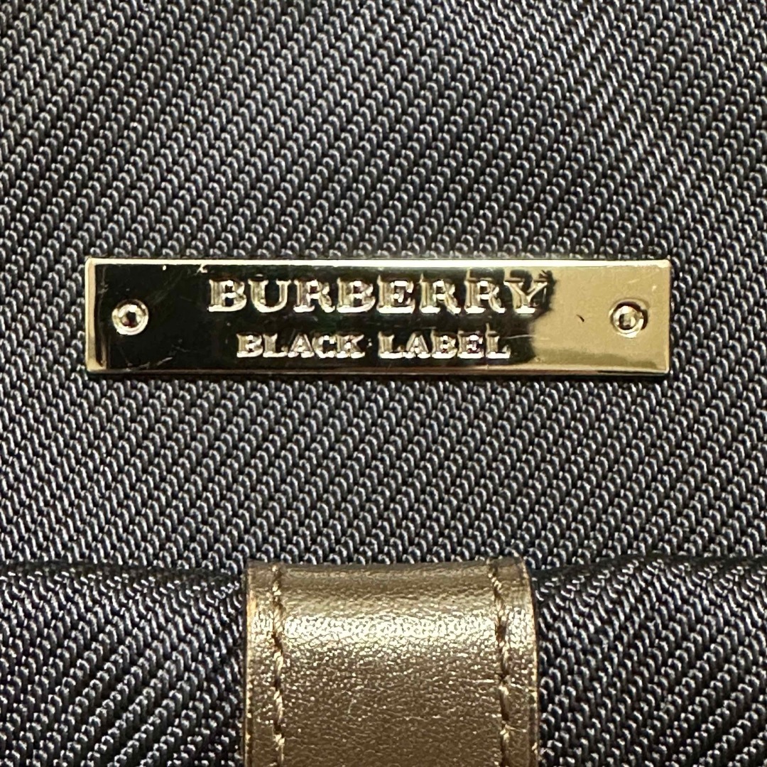 BURBERRY BLACK LABEL(バーバリーブラックレーベル)の【バーバリーブラックレーベル】ショルダーバッグ レザー チェック ネイビー メンズのバッグ(ショルダーバッグ)の商品写真