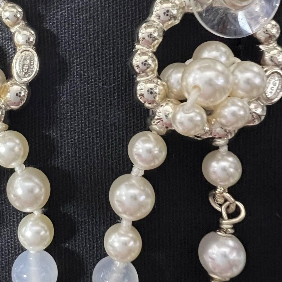 CHANEL - シャネル chanel ピアス 海外限定 21C CC ロゴ パール CHANEL - シャネル chanel ピアス 海外限定 21C CC ロゴ パール