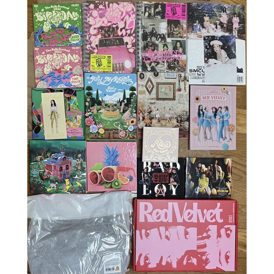 Red Velvet アルバム　CD バッグ　シーグリ　ポストカード　ポスター エンタメ/ホビーのCD(K-POP/アジア)の商品写真