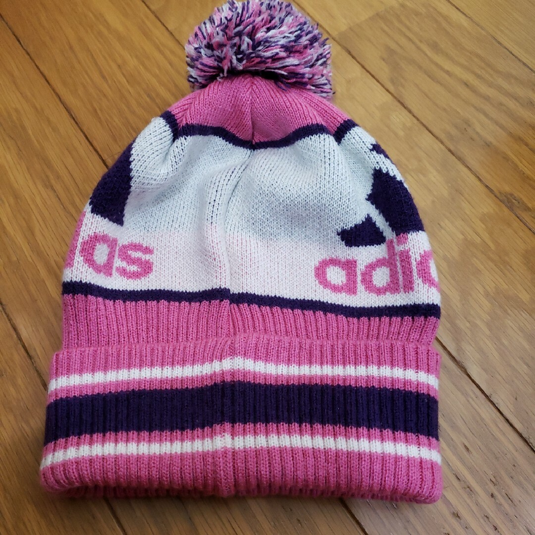 adidas(アディダス)の◆アディダス/adidas◆ぽんぽん付きニット帽ビーニー/防寒ゴルフ/スキー レディースの帽子(ニット帽/ビーニー)の商品写真