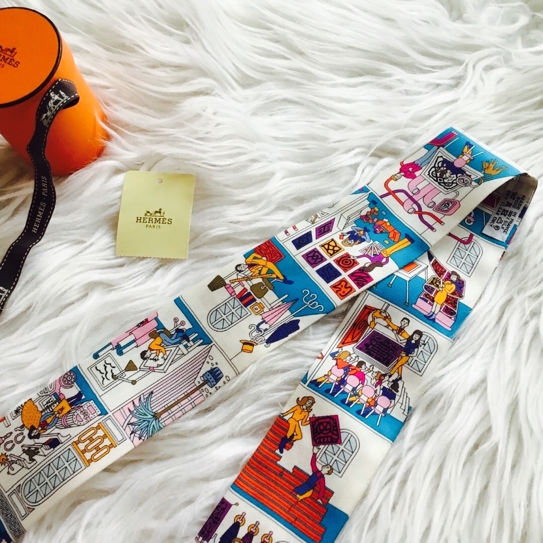 エルメス♡HERMES ツイリー 人気柄 ロゴ エルメス♡HERMES ツイリー 人気柄 ロゴ