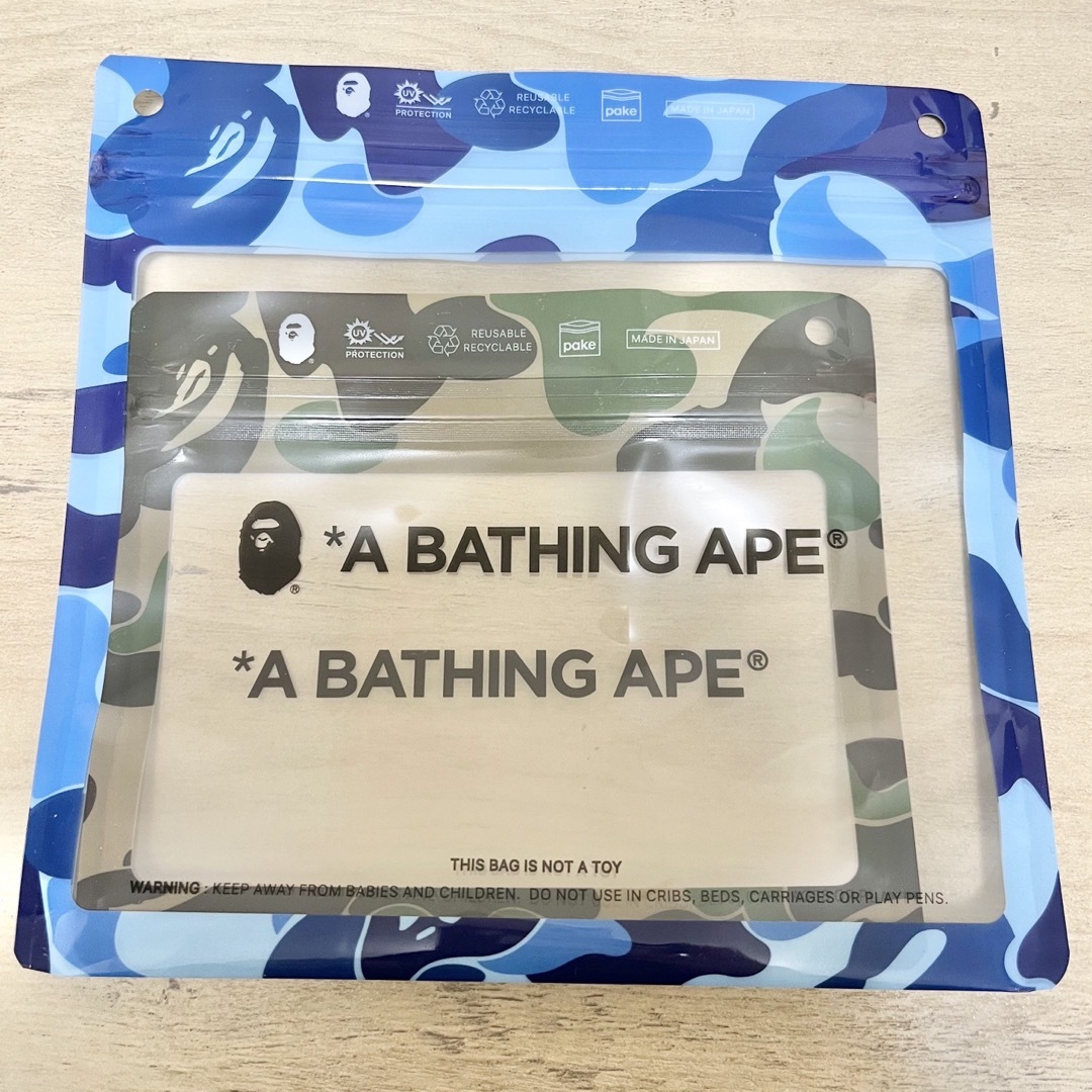 A BATHING APE(アベイシングエイプ)のAPE クリアケース 3枚セット レディースのファッション小物(その他)の商品写真