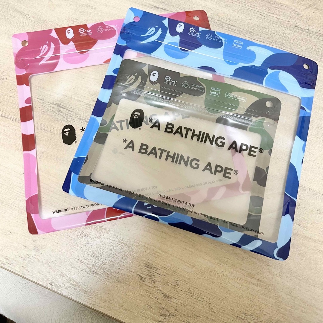 A BATHING APE(アベイシングエイプ)のAPE クリアケース 3枚セット レディースのファッション小物(その他)の商品写真