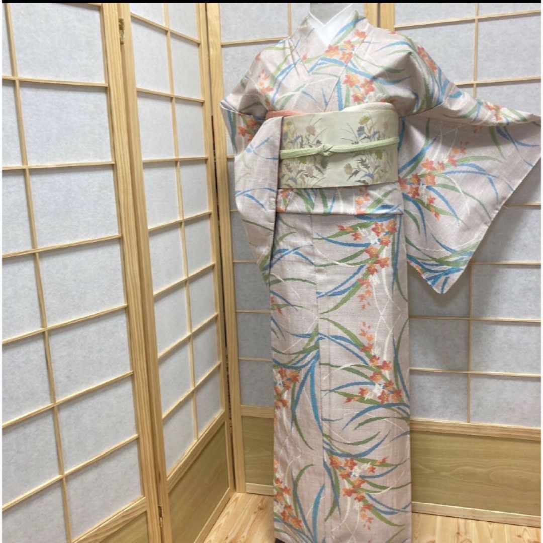 ［8670］本場大島紬 美品 未使用 7マルキ 草花散らし しつけ付 正絹 着物約295㎝袖丈