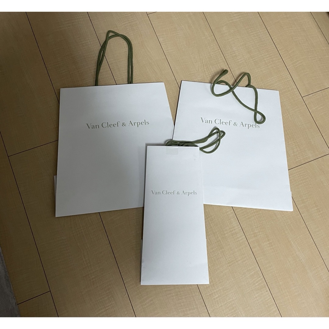 Van Cleef & Arpels(ヴァンクリーフアンドアーペル)のヴァンクリーフショッパー レディースのバッグ(ショップ袋)の商品写真