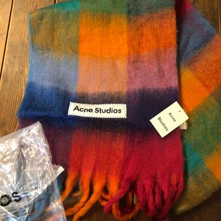 アクネストゥディオズ(Acne Studios)のacne studiosアクネマフラーショール(マフラー/ショール)