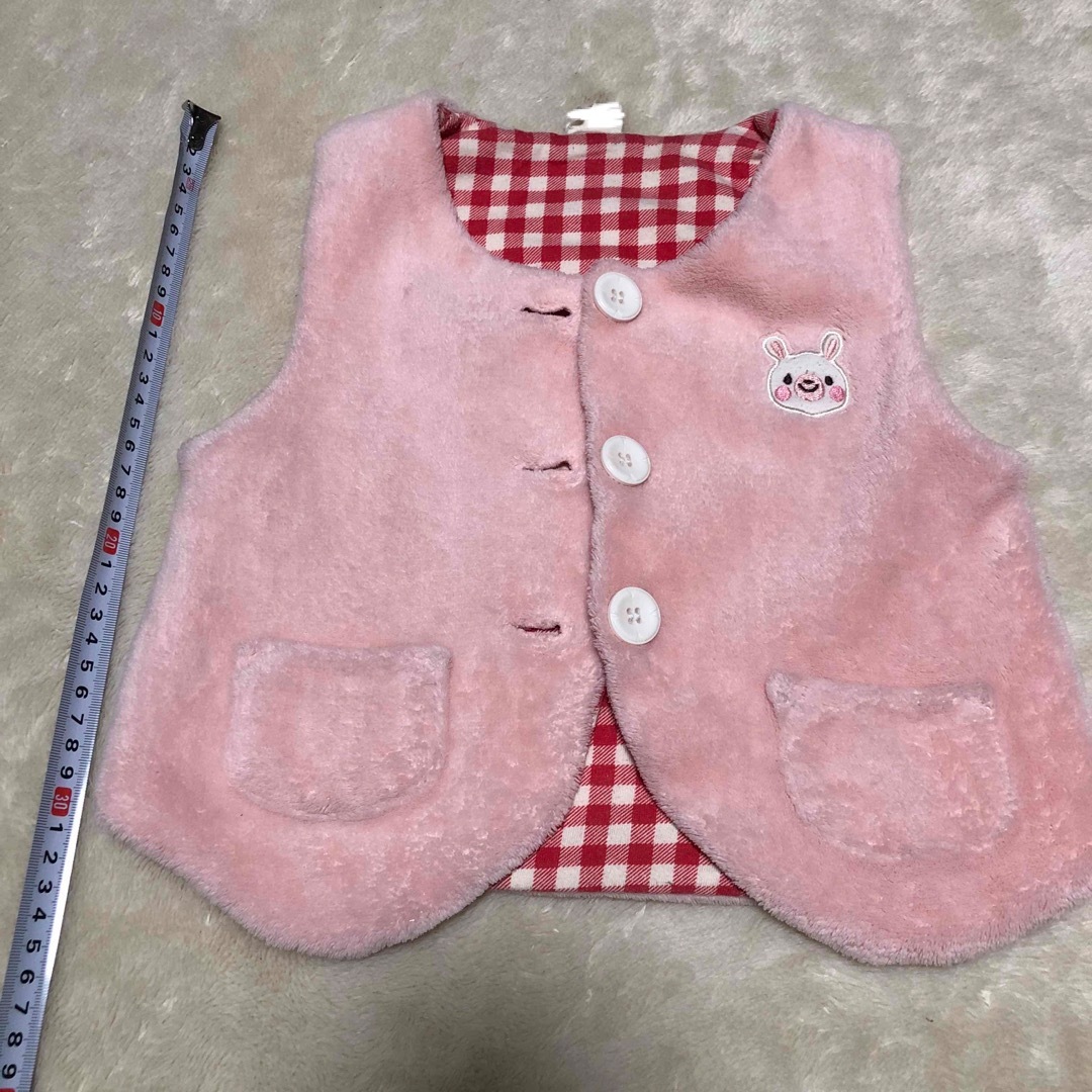 西松屋(ニシマツヤ)の90サイズ　うさぎちゃんベスト キッズ/ベビー/マタニティのキッズ服女の子用(90cm~)(ジャケット/上着)の商品写真