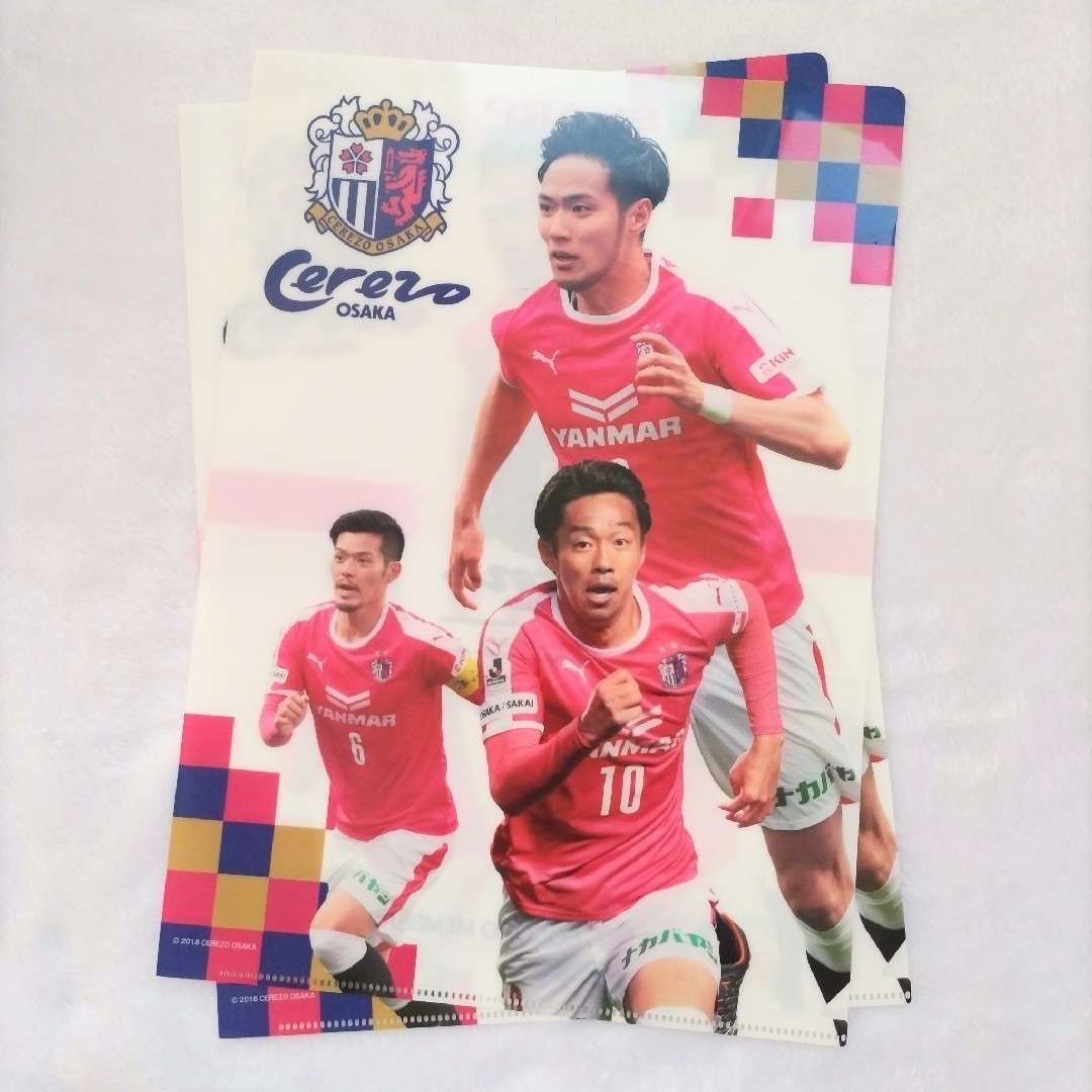 〈未使用〉　セレッソ大阪　クリアファイル　計8枚 スポーツ/アウトドアのサッカー/フットサル(応援グッズ)の商品写真