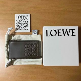 ロエベ(LOEWE)の正規品　ロエベ  LOEWE コインカードホルダー　アナグラム  型押し　茶色(財布)