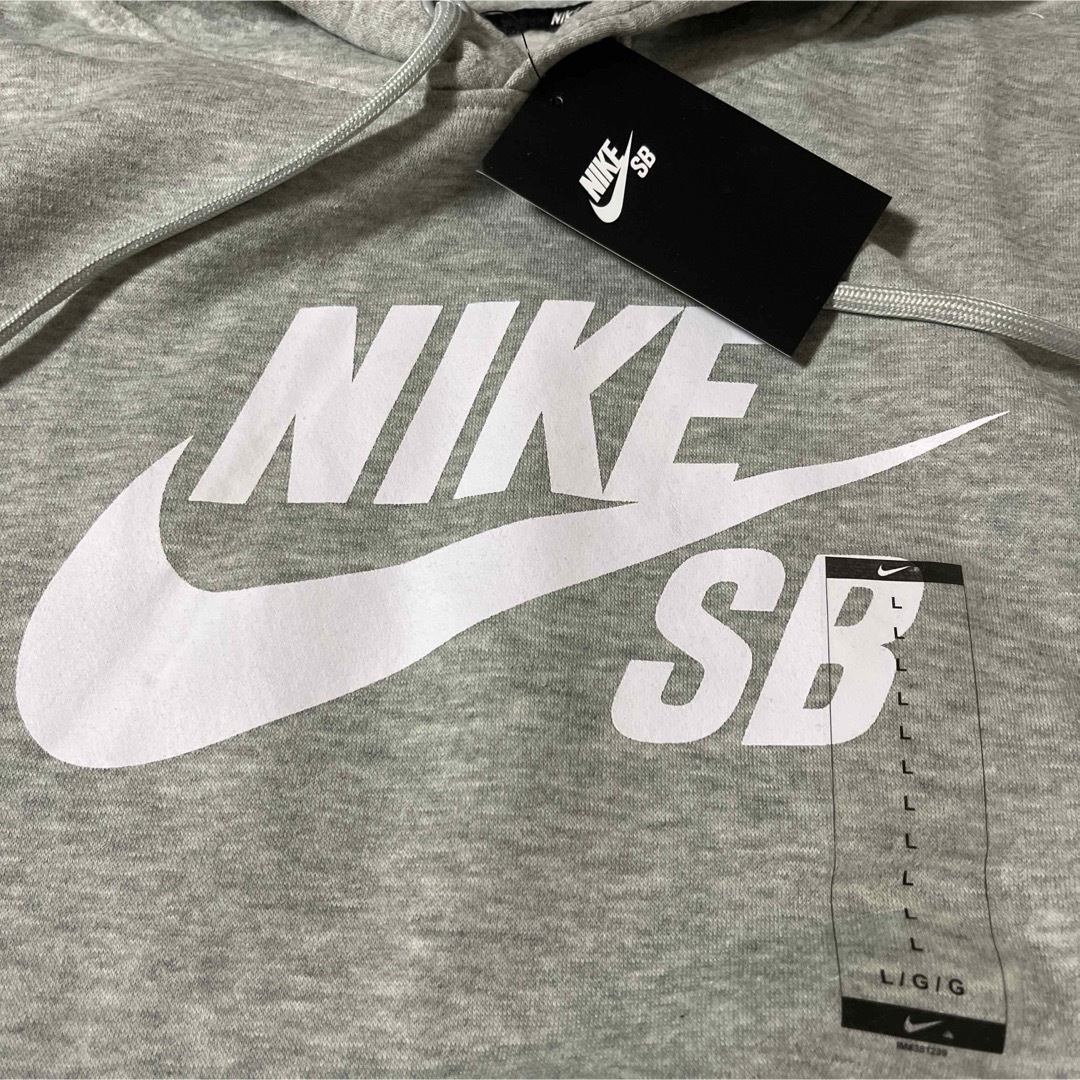 NIKE(ナイキ)のNIKE SB パーカー　新品 メンズのトップス(パーカー)の商品写真