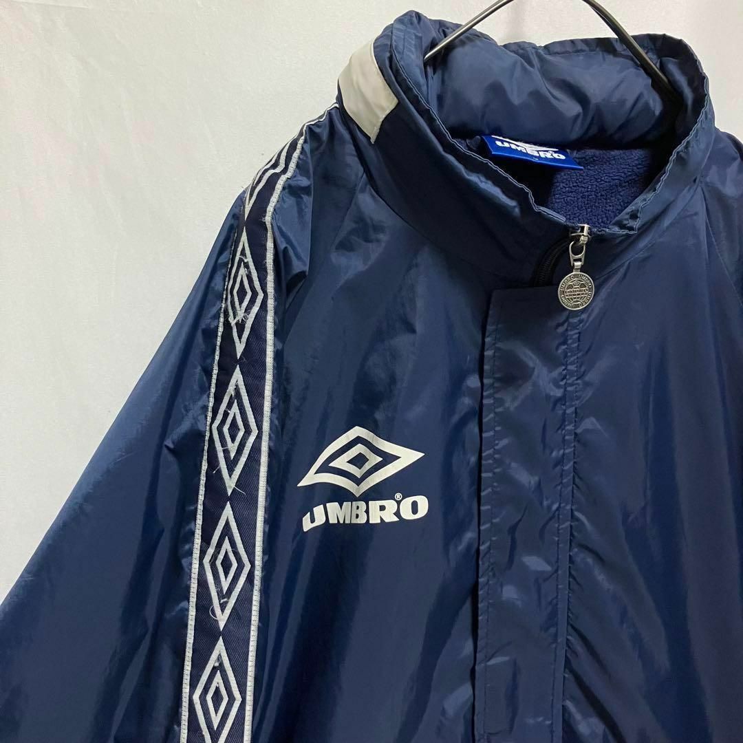 UMBRO(アンブロ)のビンテージ オールド umbro アンブロ ロゴ トラック ジャケット 古着 メンズのジャケット/アウター(ブルゾン)の商品写真