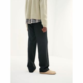 オーラリー(AURALEE)の【新品】23AW LIGHT WOOL MAX GABARDINE SLACKS(スラックス)