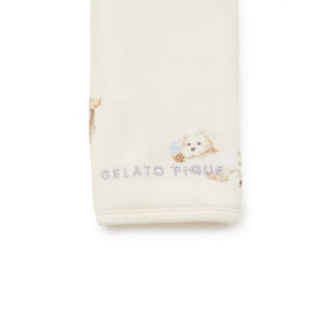 gelato pique(ジェラートピケ)の【クリーム】ジェラートピケ アイスドッグ柄サッキングパッド よだれカバー ベビー キッズ/ベビー/マタニティの外出/移動用品(抱っこひも/おんぶひも)の商品写真