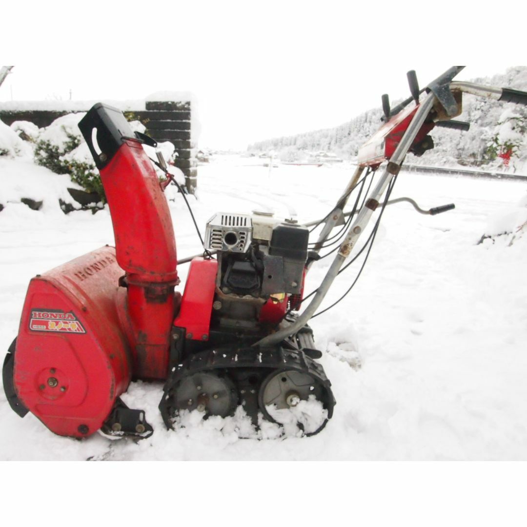 即戦力!!最強寒波襲来除雪機5馬力ホンダ。富山、石川、金沢 即戦力!!最強寒波襲来除雪機5馬力ホンダ。富山、石川、金沢