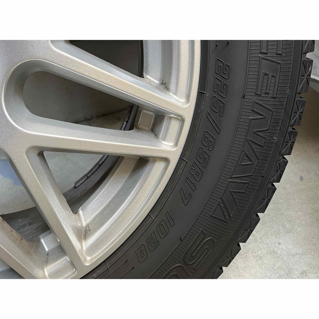 Goodyear(グッドイヤー)の値引可　アイスナビ　225/65r17 スタッドレス 自動車/バイクの自動車(タイヤ・ホイールセット)の商品写真