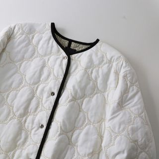 ミナペルホネン(mina perhonen)の極美品 2022AW ミナペルホネン mina perhonen flower quilt ノーカラー ダウンコート 40/ホワイト アウター【2400013676847】(その他)