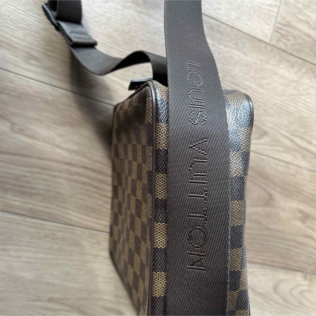 LOUIS VUITTON(ルイヴィトン)のお値下げ★ LOUIS VUITTON ショルダー　バッグ　ヴィトン　男女兼用　 レディースのバッグ(ショルダーバッグ)の商品写真