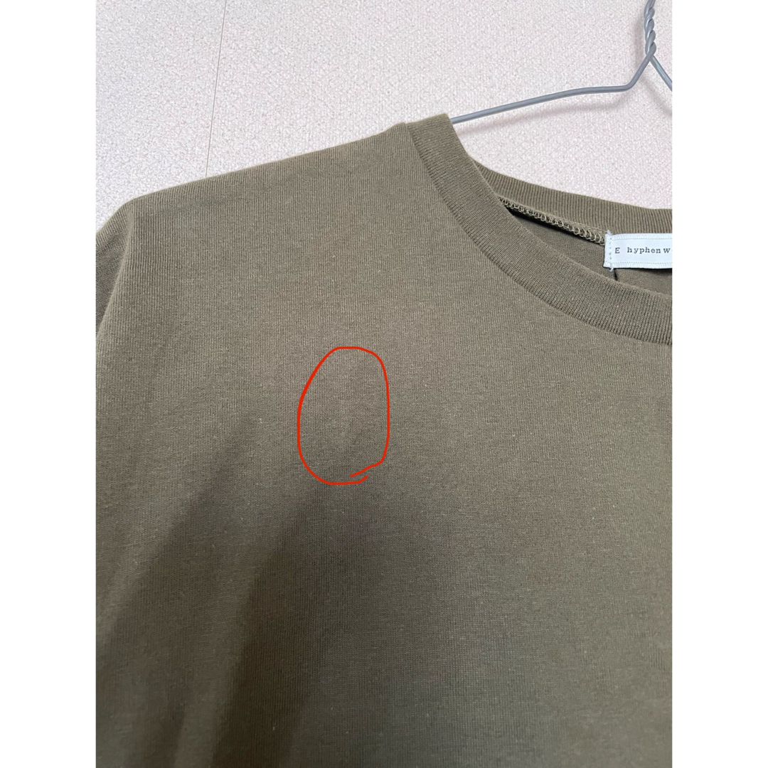 E hyphen world gallery(イーハイフンワールドギャラリー)のカーキ　フリンジ　Tシャツ レディースのトップス(Tシャツ(半袖/袖なし))の商品写真