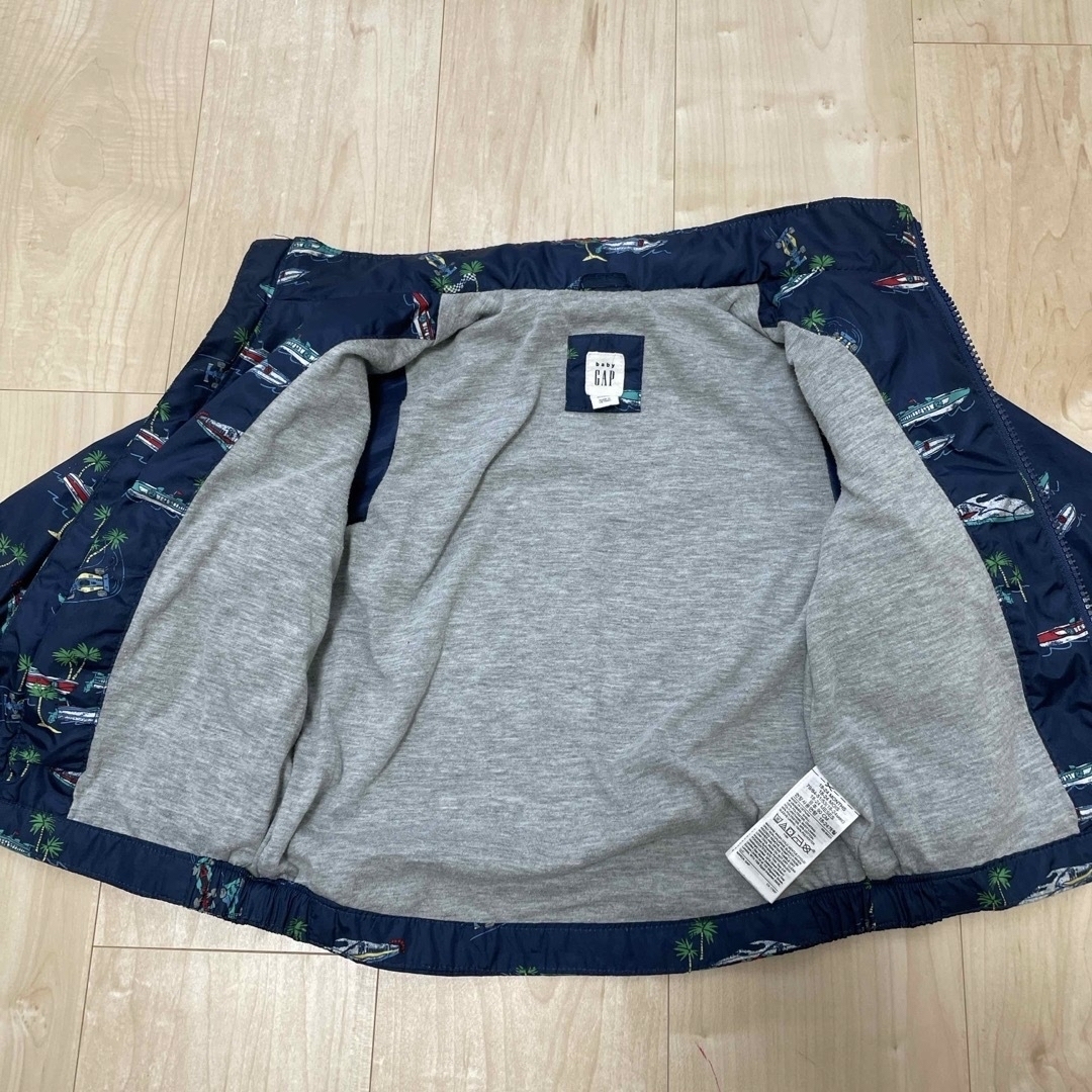 GAP(ギャップ)のGAP ウィンドブレーカー　90 キッズ/ベビー/マタニティのキッズ服男の子用(90cm~)(ジャケット/上着)の商品写真