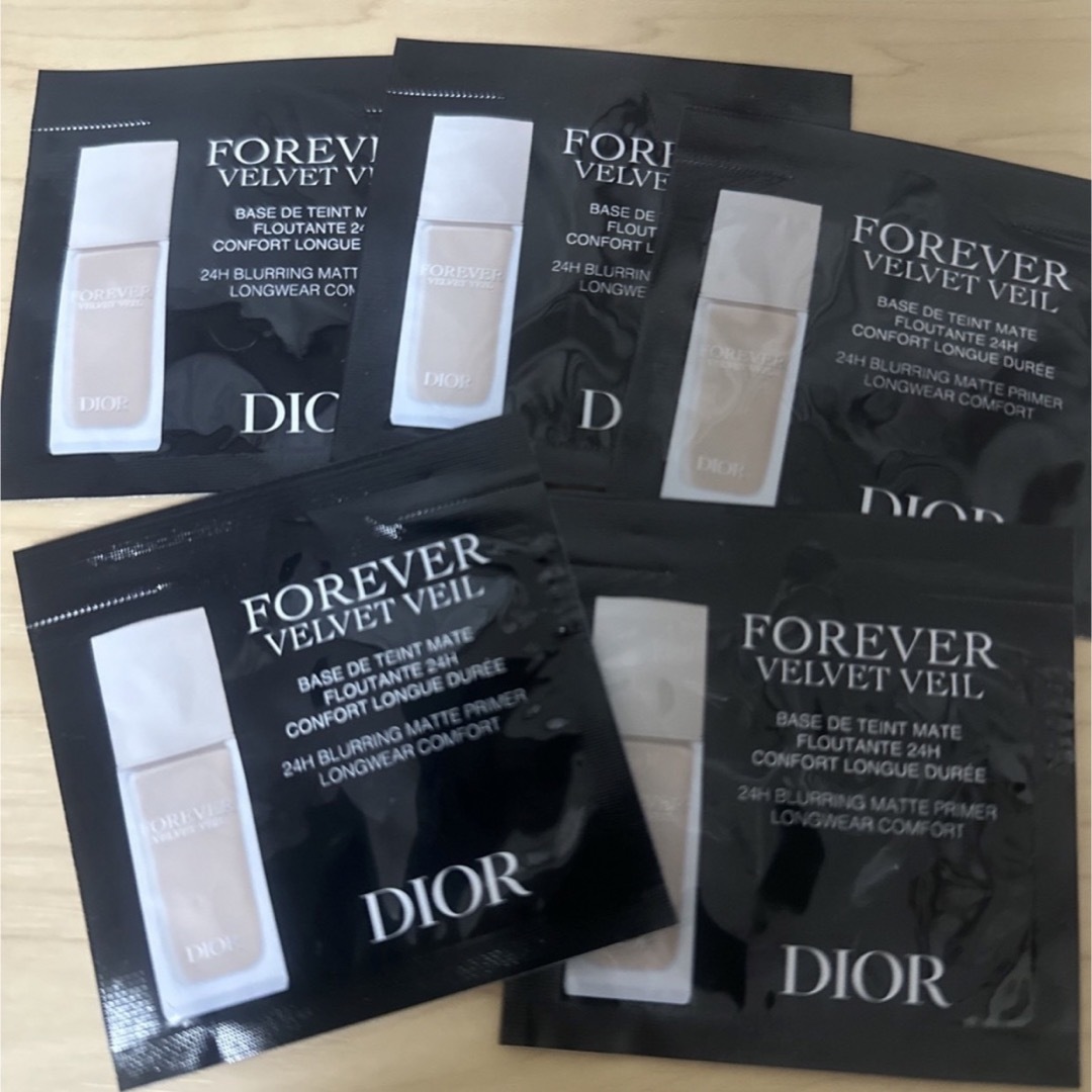 Dior(ディオール)のディオールスキンフォーエヴァーベルベットヴェール(メイクアップベース)5点  コスメ/美容のキット/セット(サンプル/トライアルキット)の商品写真